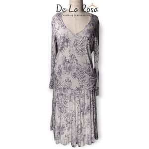 ✨ CLEARANCE SALE ✨ Melissa Masse Grey Snake Print Top and Skirt Size Medium